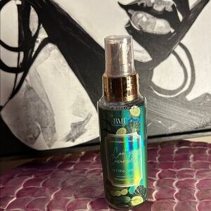 Refreshing Cucumber Setting Spray